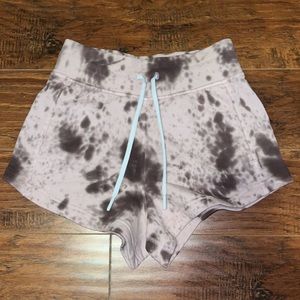 lululemon inner glow shorts